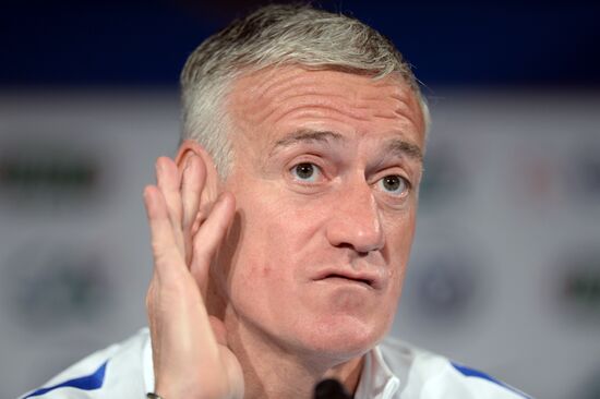 French national football team holds training session