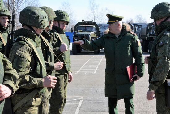 Combat engineers of the Russian Defense Ministry prepare to leave for Syria's Palmyra