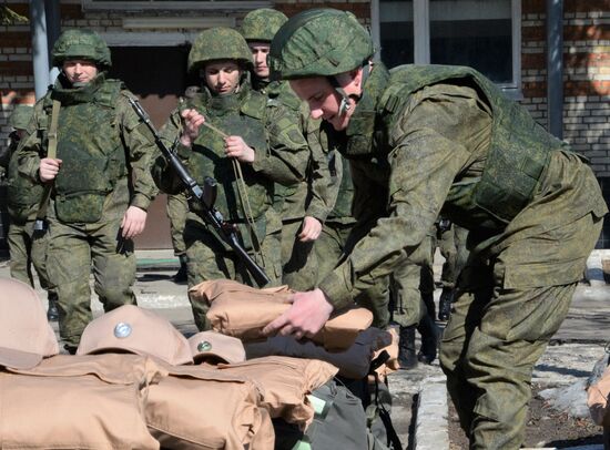 Combat engineers of the Russian Defense Ministry prepare to leave for Syria's Palmyra