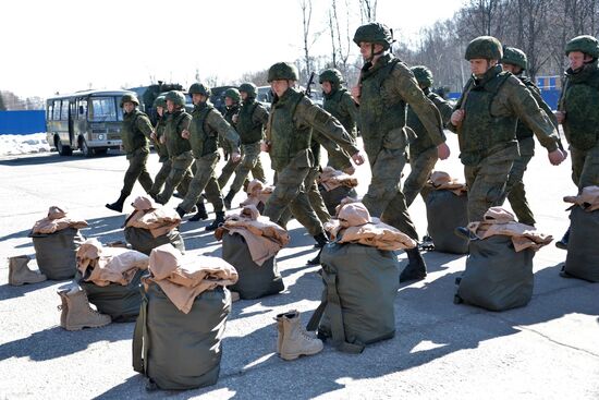 Combat engineers of the Russian Defense Ministry prepare to leave for Syria's Palmyra