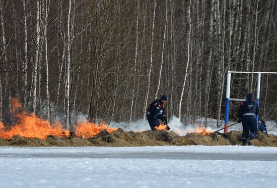 EMERCOM holds wildfire response drills