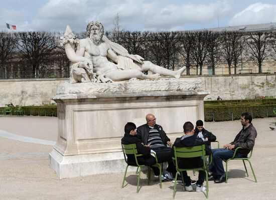 Cities of the world. Paris