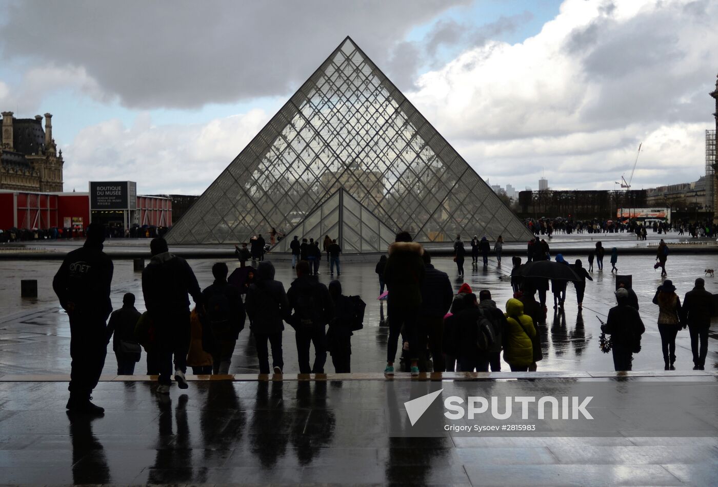 Cities of the world. Paris