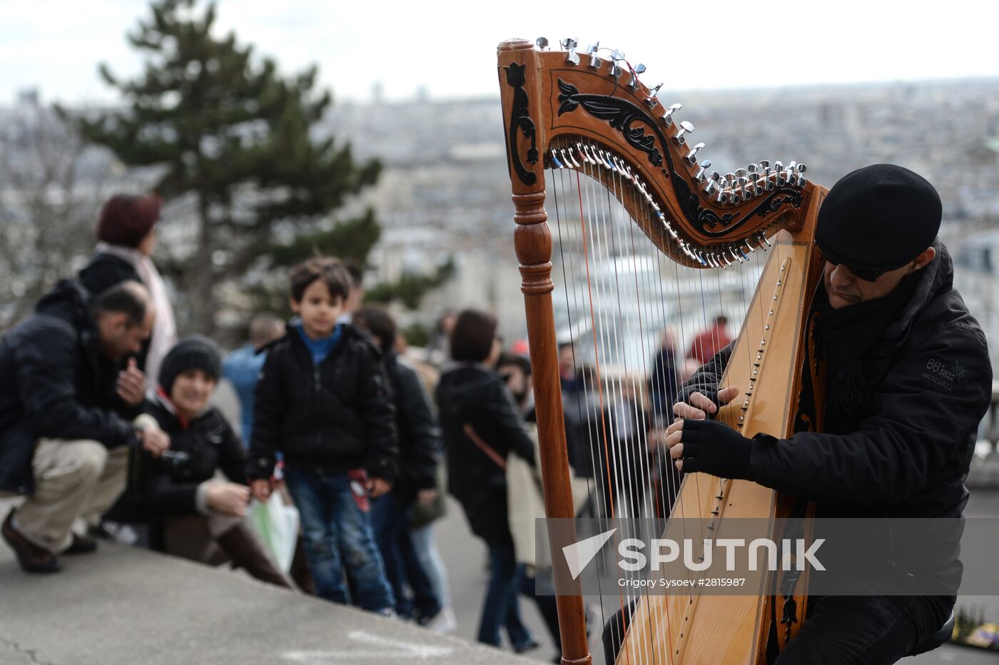 Cities of the world. Paris