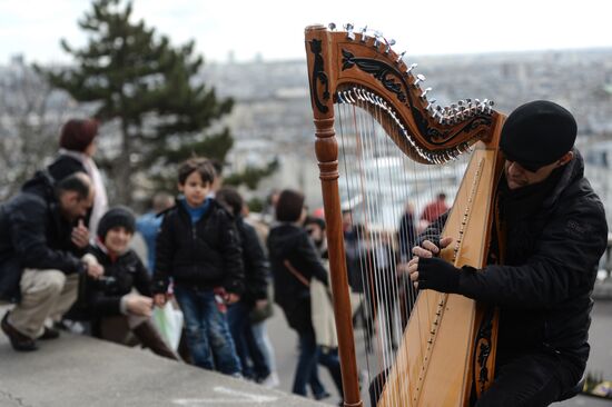 Cities of the world. Paris