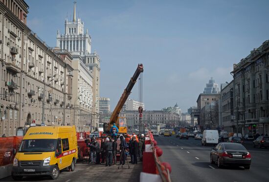 Moscow Mayor Sergei Sobyanin inspects water pipeline renovation on Garden Ring