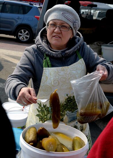 Food market in Vladivostok's central square