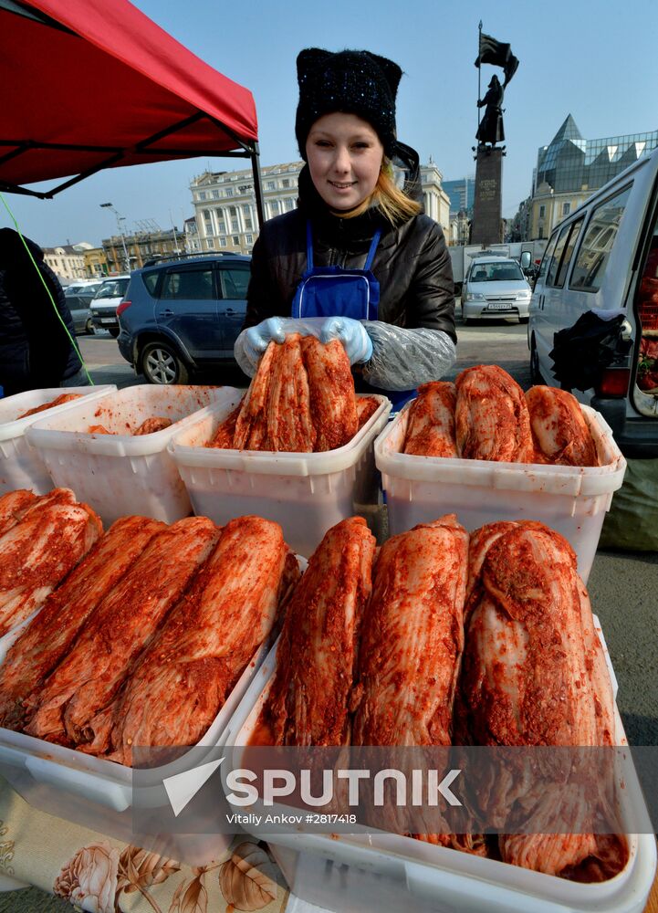 Food market in Vladivostok's central square