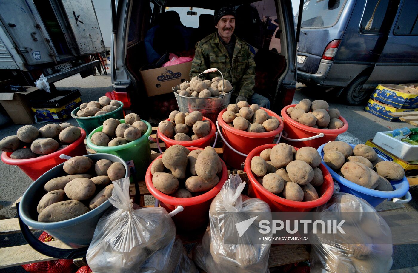 Food market in Vladivostok's central square