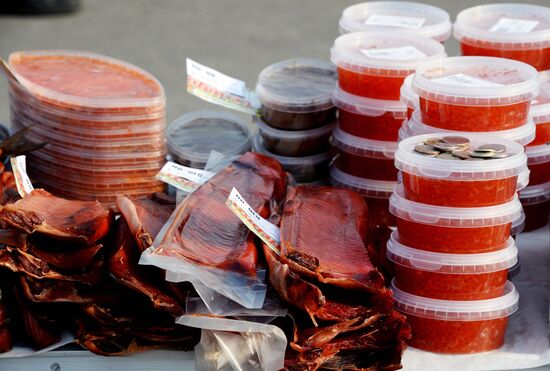 Food market in Vladivostok's central square