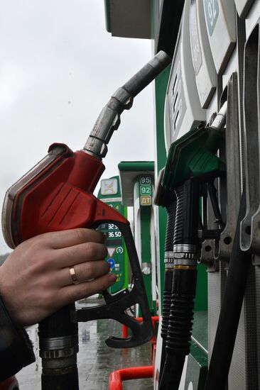 Russia to raise excise tax rates on motor fuels from April 1