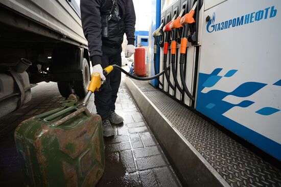 Russia to raise excise tax rates on motor fuels from April 1