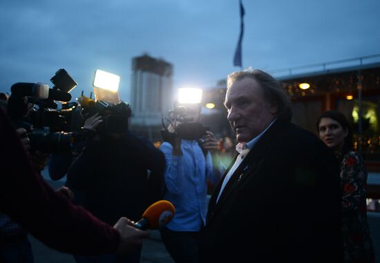 Gerard Depardieu at Crimean wine tasting
