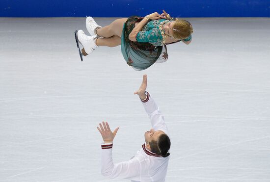 World Figure Skating Championships. Pairs. Short program