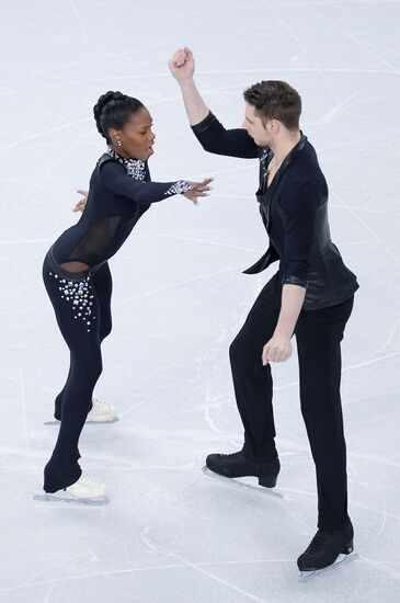 World Figure Skating Championships. Pairs. Short program