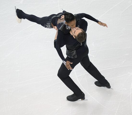 World Figure Skating Championships. Pairs. Short program