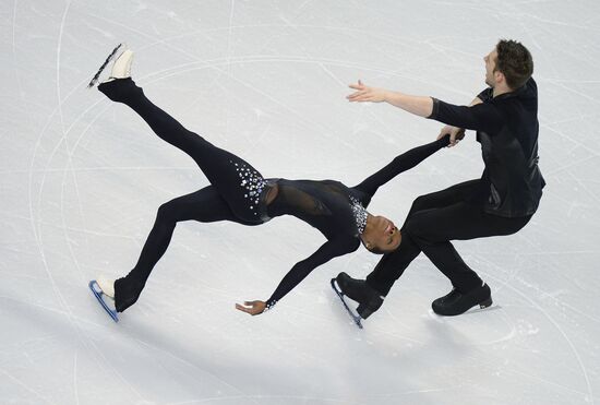World Figure Skating Championships. Pairs. Short program