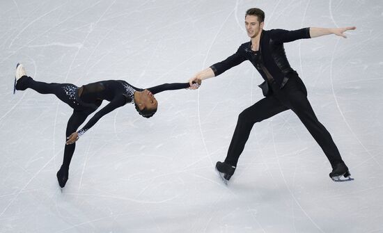 World Figure Skating Championships. Pairs. Short program