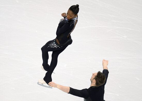World Figure Skating Championships. Pairs. Short program