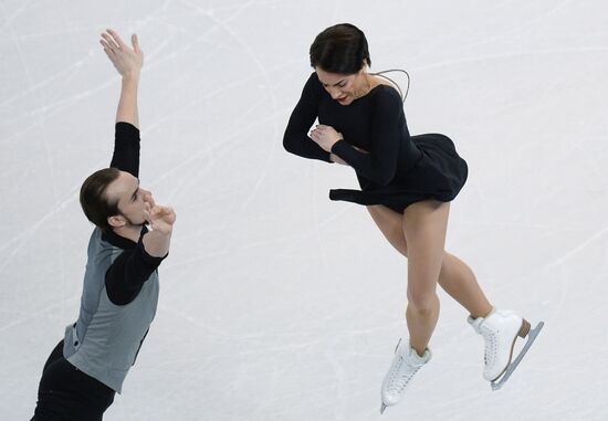 World Figure Skating Championships. Pairs. Short program