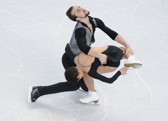 World Figure Skating Championships. Pairs. Short program