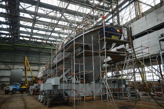 Dmitry Rogozin visits More plant in Feodosia
