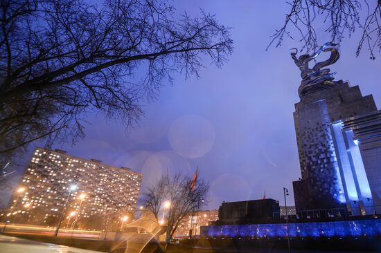 Light It Up Blue event in Russia