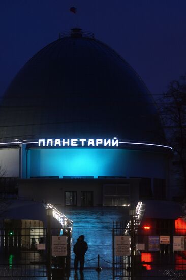 Light It Up Blue event in Russia