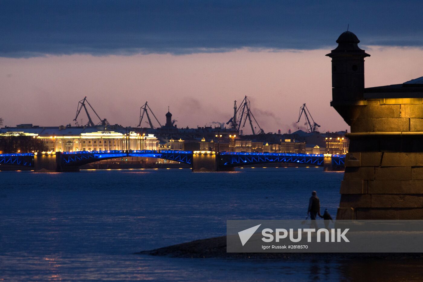 Light It Up Blue event in Russia