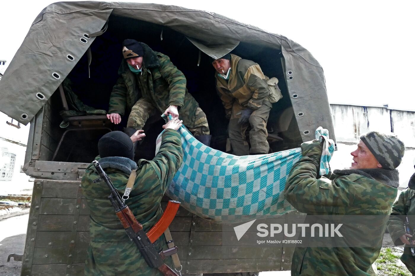 Mass grave of soldiers of Armed Forces of Ukraine found near Debaltseve