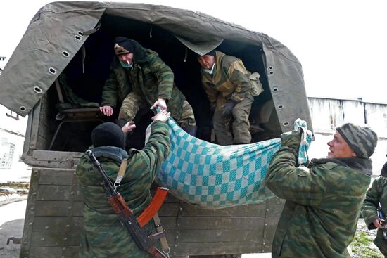 Mass grave of soldiers of Armed Forces of Ukraine found near Debaltseve