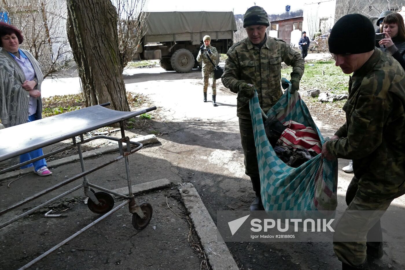 Mass grave of soldiers of Armed Forces of Ukraine found near Debaltseve