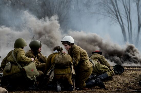 "A Forgotten Deed" military and historical reenactment in Novgorod Region