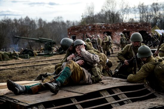 "A Forgotten Deed" military and historical reenactment in Novgorod Region