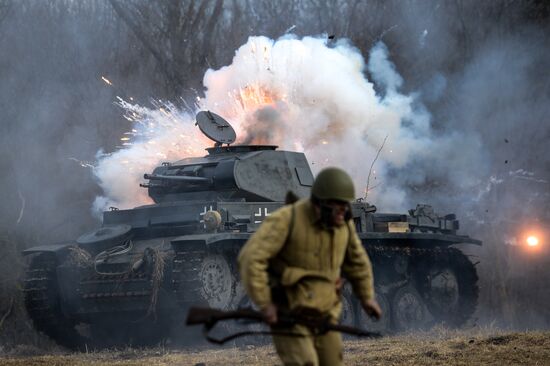 "A Forgotten Deed" military and historical reenactment in Novgorod Region