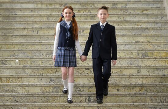 Moscow school uniform producers open their exhibition at Children's World atrium space