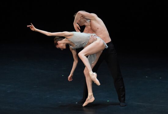 ELLE Russia brand marks 20th anniversary