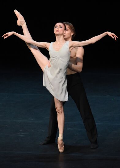 ELLE Russia brand marks 20th anniversary