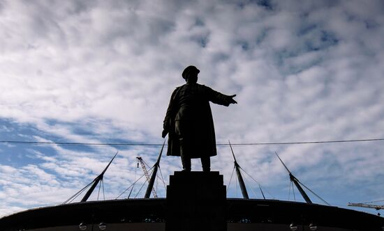 FIFA and Russia 2018 Organizing Committee visit Zenit-Arena Stadium