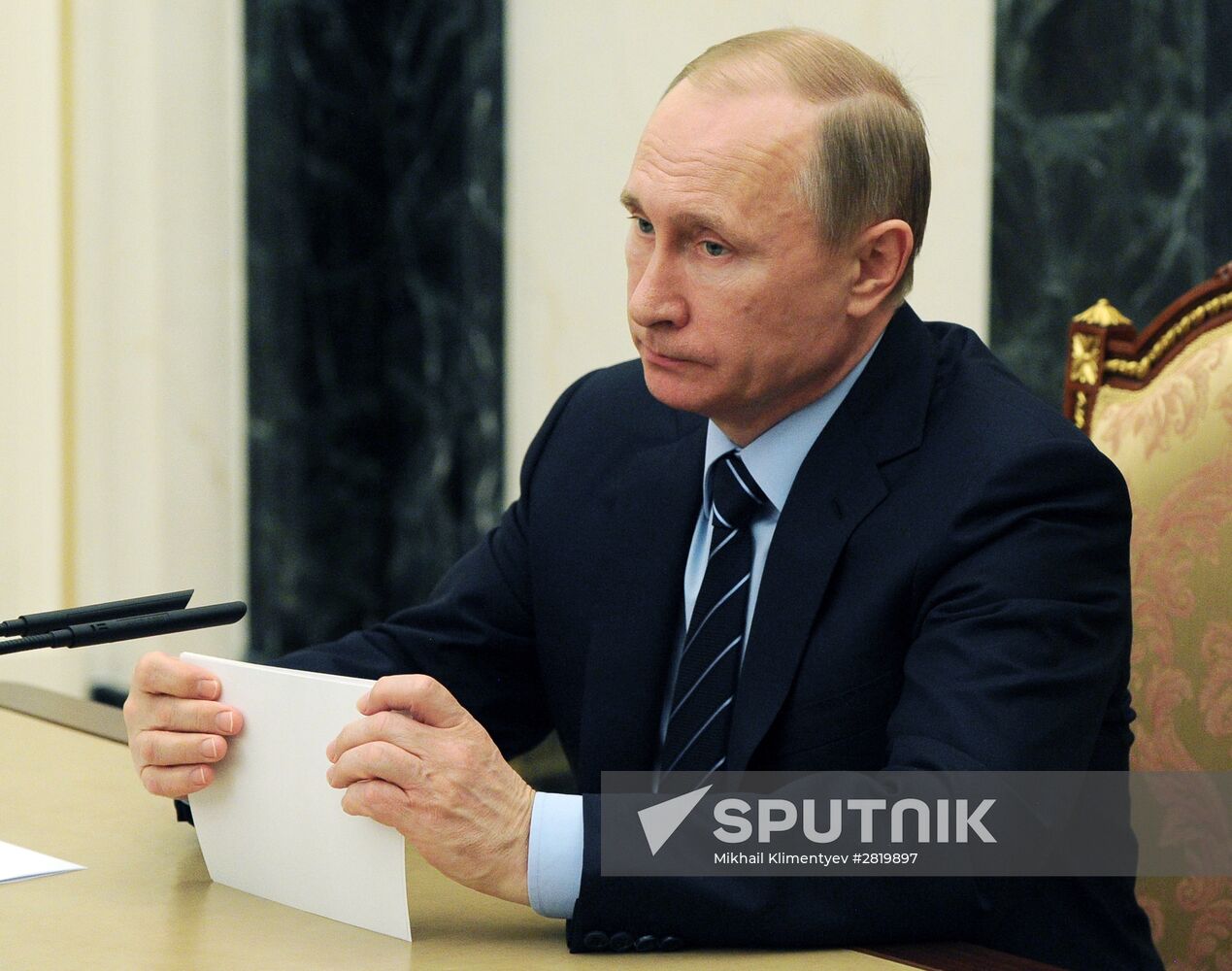 President Vladimir Putin holds meeting on electric power undustry development