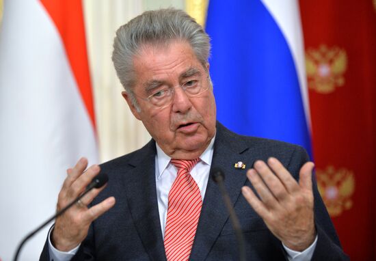 President Vladimir Putin meets with President of Austria Heinz Fischer