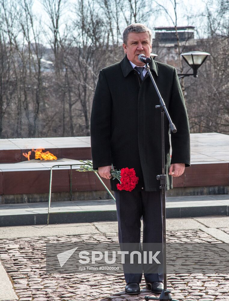 Petrozavodsk residents celebrate anniversary of town's City of Military Glory title