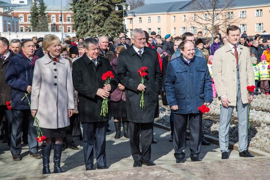 Petrozavodsk residents celebrate anniversary of town's City of Military Glory title