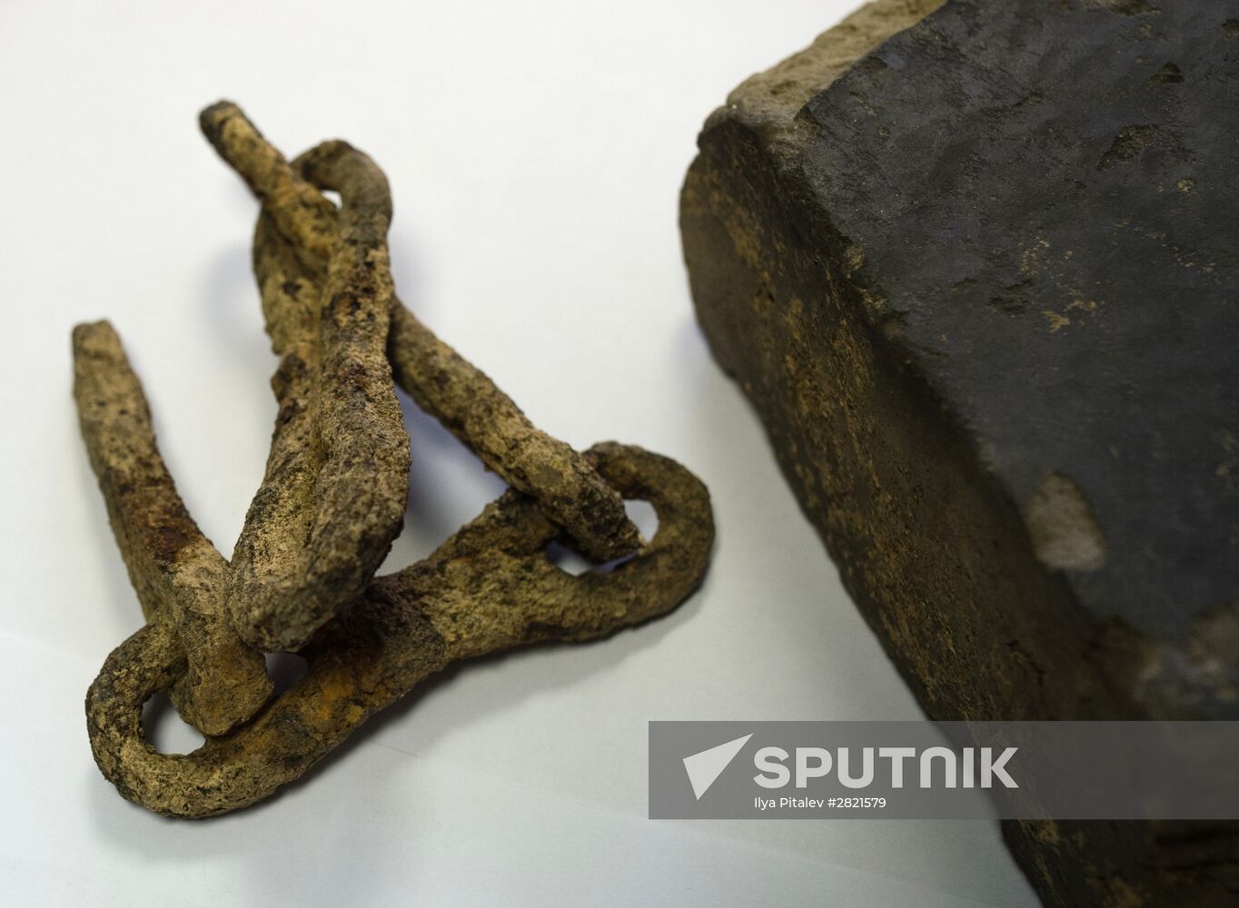 Archeological excavation on site of demolished Kremlin Building No 14