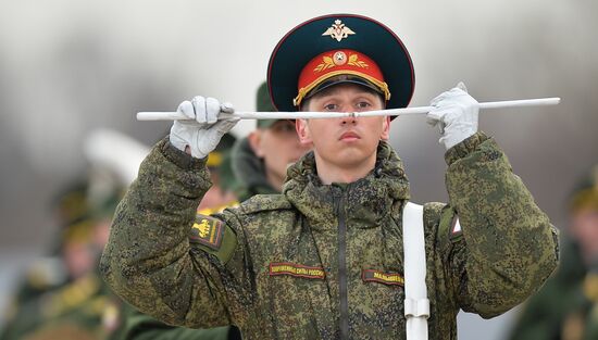 Rehearsing V-Day military parade on May 9