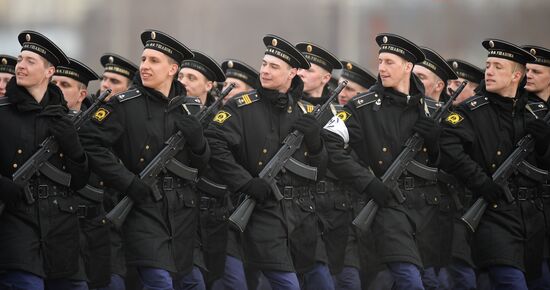 Rehearsing V-Day military parade on May 9