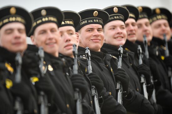 Rehearsing V-Day military parade on May 9