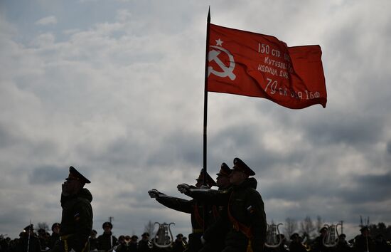 Rehearsing V-Day military parade on May 9
