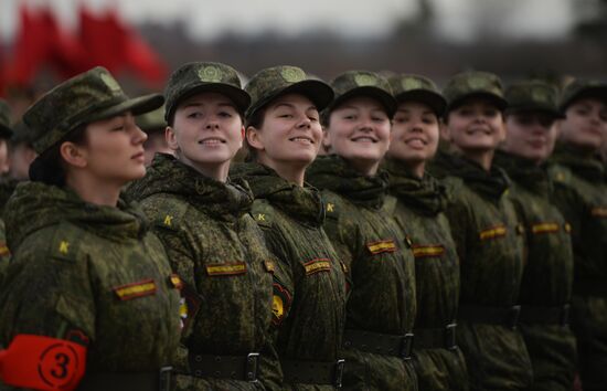 Rehearsing V-Day military parade on May 9