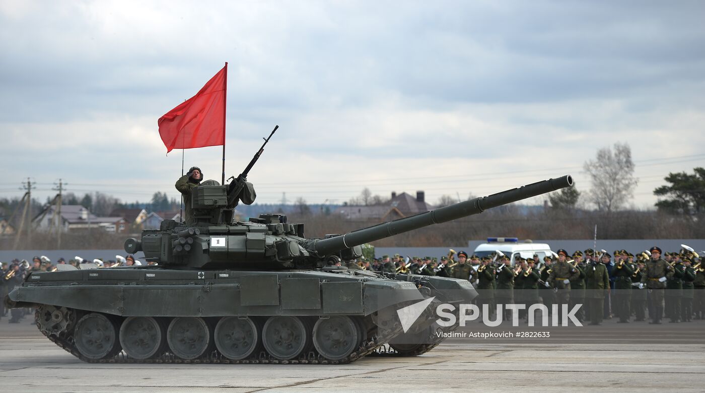 Rehearsing V-Day military parade on May 9